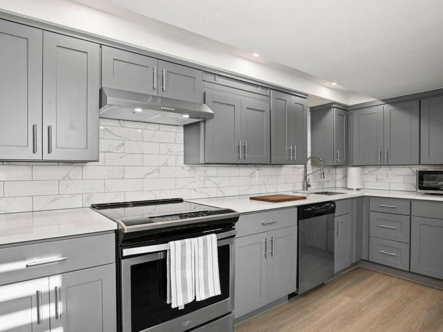 شقة Elegant Richmond Gem Nestled Up To Hawthorne Blvd. بورتلاند المظهر الخارجي الصورة